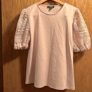 XS short sleeve blouse from Express